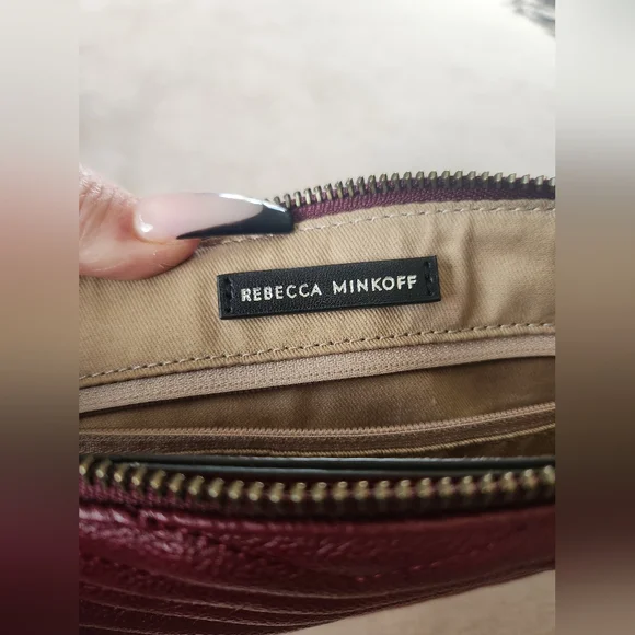 Rebecca Minkoff • Edie Chevron Leather Top-Zip Crossbody - Picture 4 of 5